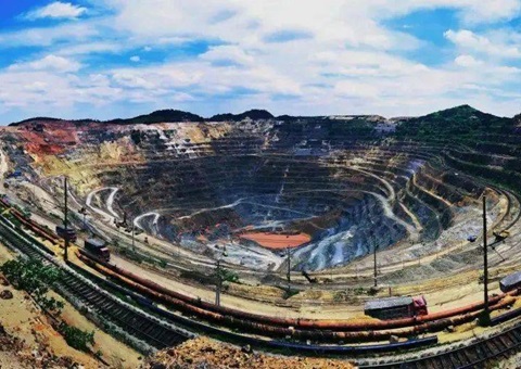 竞价341次，辽宁一磷铁矿出让额超1.4亿