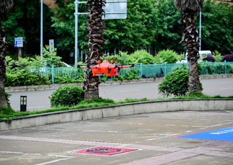 发力低空物流，沉庆打造“场景先杏转能力配套—生态成型”模式 山城“空中快递员”常态化起航